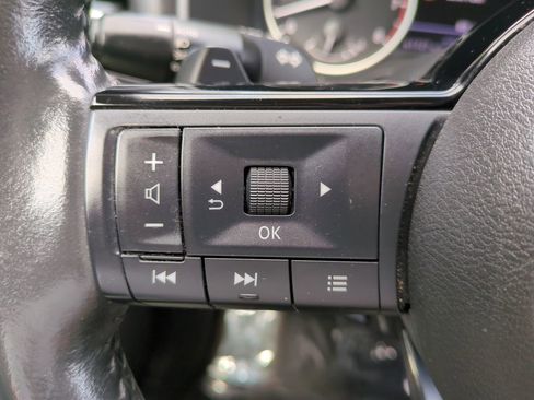 Used 2023 Nissan Rogue SL AWD/4WD image 25