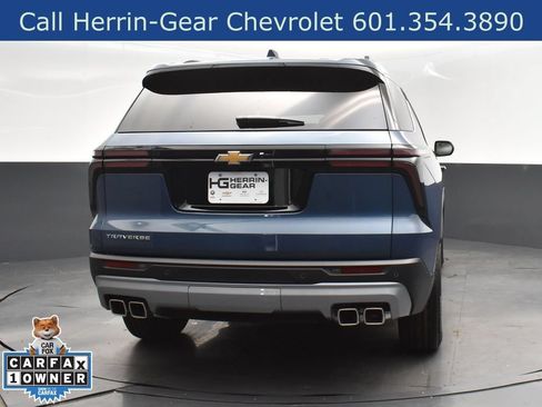 Used 2025 Chevrolet Traverse LT FWD image 6