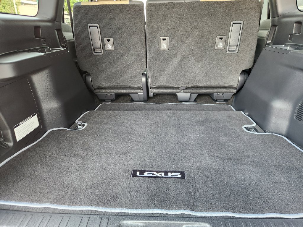 Certified 2025 Lexus GX 550 w/ Accessory Package (CT) AWD/4WD image 33