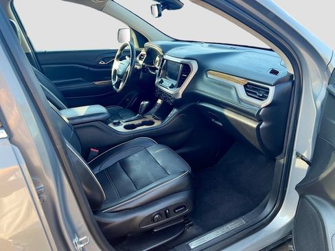 Used 2019 GMC Acadia Denali w/ Technology Package AWD/4WD image 30