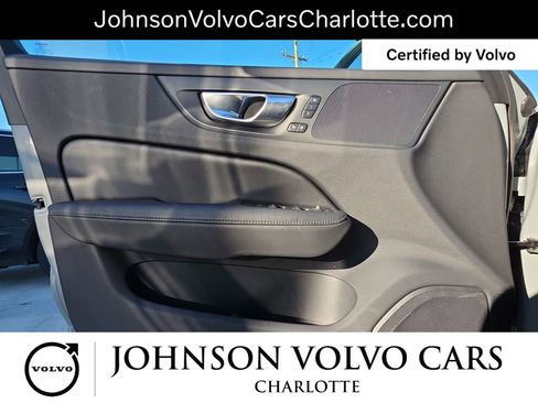 Certified 2025 Volvo V60 B5 Cross Country Plus image 28