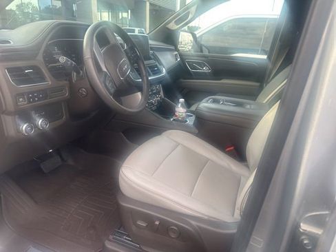 Used 2023 GMC Yukon SLT w/ SLT Premium Package RWD image 5