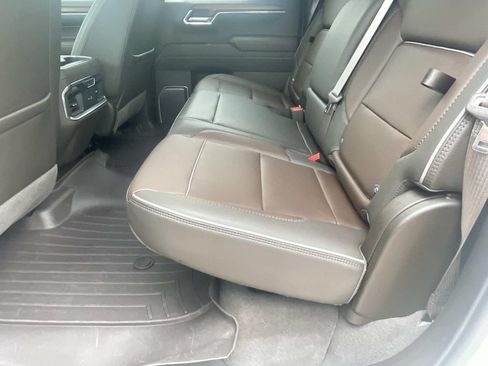 Used 2023 GMC Sierra 1500 Denali w/ Denali Reserve Package AWD/4WD image 10
