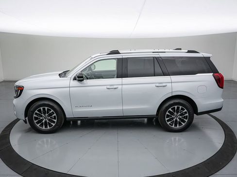 Certified 2025 Ford Expedition Platinum AWD/4WD image 8