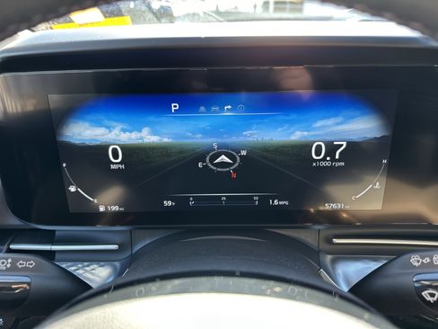 Used 2023 Kia Carnival SX Prestige image 23