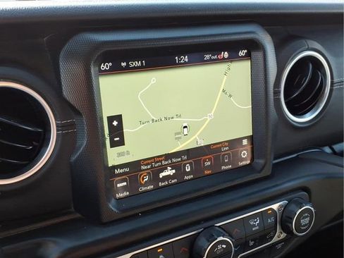 Used 2022 Jeep Gladiator Overland w/ Popular Equipment Package image 23