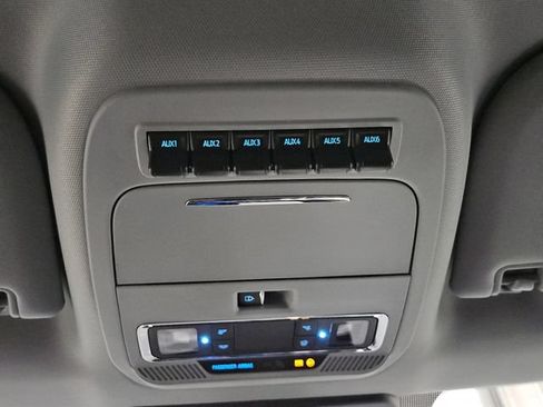 Used 2026 Ford F250 Lariat w/ Lariat Premium Package AWD/4WD image 3
