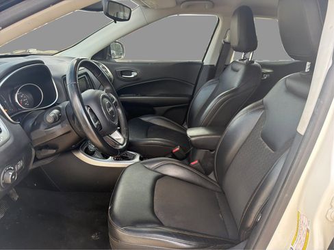 Used 2018 Jeep Compass Latitude AWD/4WD image 10