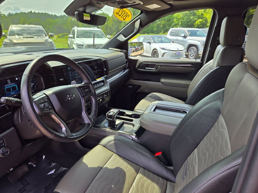 Used 2022 Chevrolet Silverado 1500 ZR2 w/ Technology Package AWD/4WD image 13