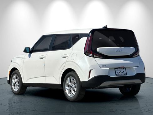 New 2025 Kia Soul LX image 6
