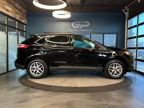 Used 2024 Ford Edge SEL AWD/4WD image 2