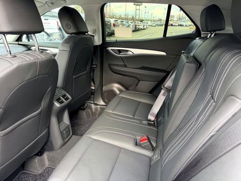 New 2026 Buick Envision Avenir image 9