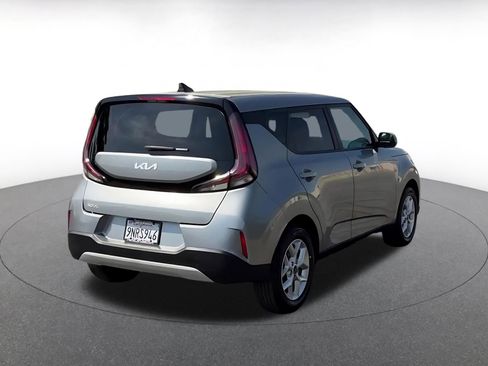 Used 2025 Kia Soul LX w/ LX Technology Package image 15