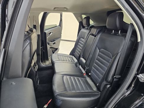 Used 2017 Ford Edge SEL w/ Equipment Group 201A FWD image 24