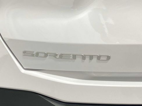 New 2026 Kia Sorento LX FWD image 8