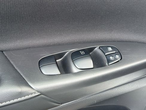 Used 2019 Nissan Sentra SV w/ Special Edition Package image 13