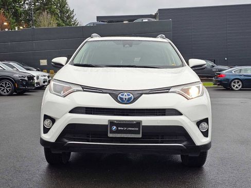 Used 2018 Toyota RAV4 XLE image 8