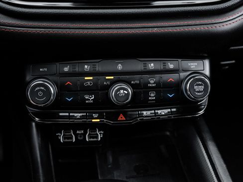 Used 2023 Dodge Durango R/T AWD/4WD image 32