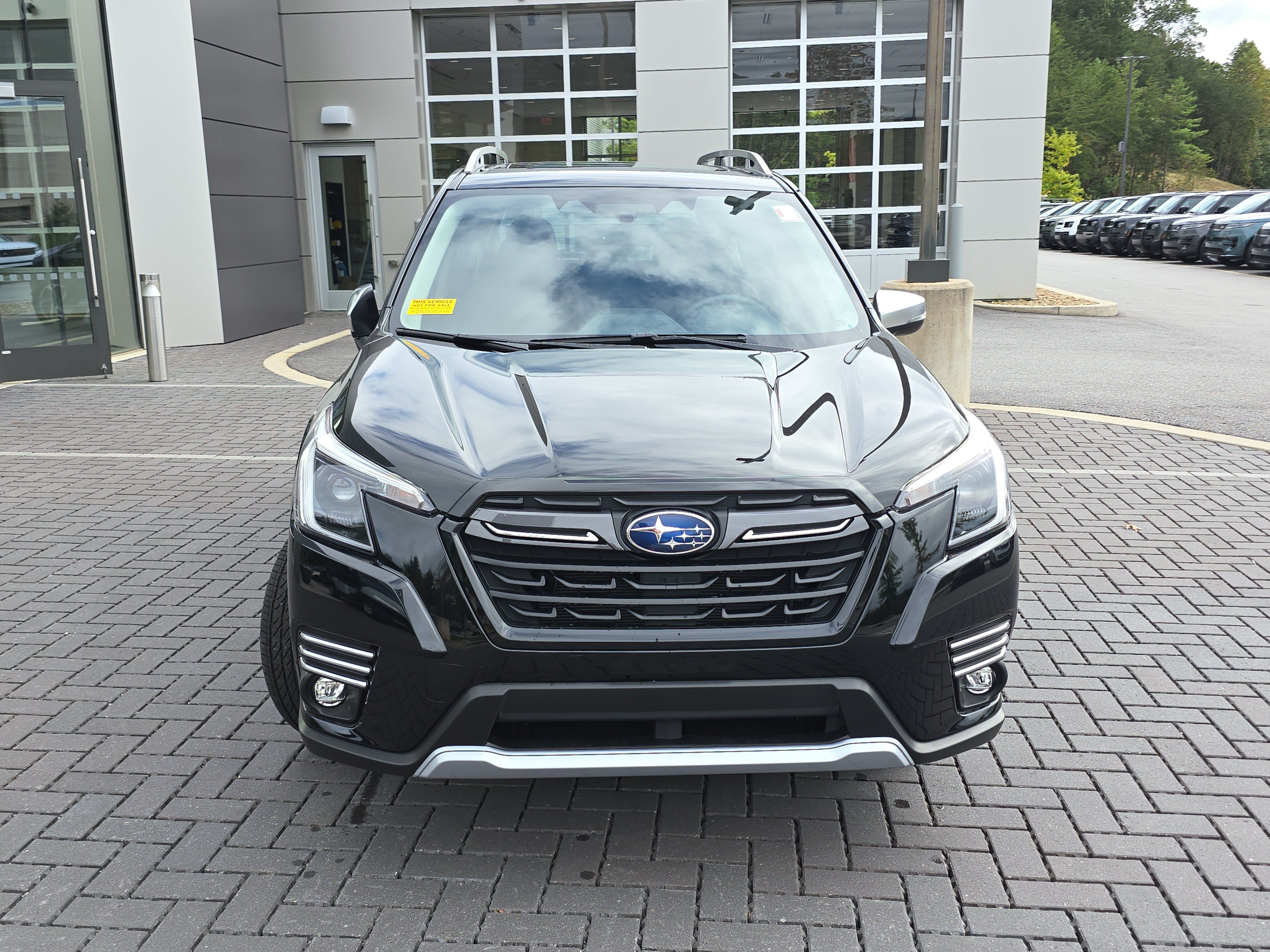 Used 2024 Subaru Forester Touring AWD/4WD image 2