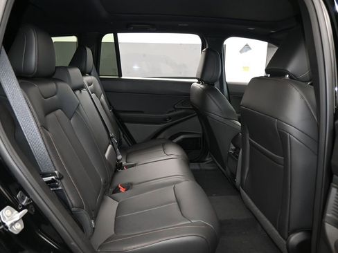 New 2026 Jeep Cherokee Limited image 37