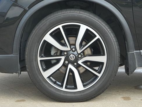 Used 2019 Nissan Rogue SL image 7