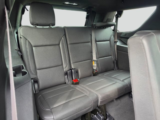 Used 2025 Chevrolet Tahoe LT AWD/4WD image 13