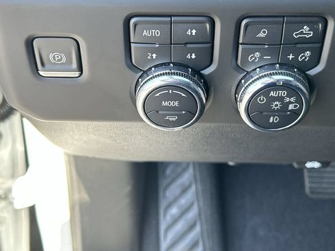 Used 2023 GMC Sierra 1500 AT4X AWD/4WD image 18
