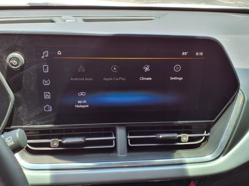 Certified 2024 Chevrolet Trax LT w/ Driver Confidence Package image 8