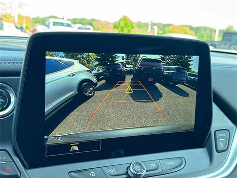 Used 2025 Chevrolet Blazer LT w/ Convenience Package image 16