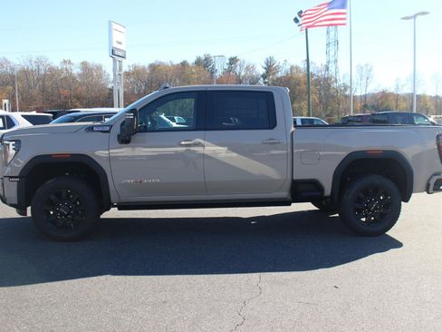 New 2026 GMC Sierra 3500 AT4 w/ AT4 Premium Plus Package image 4