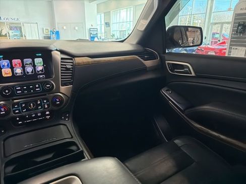 Used 2017 GMC Yukon Denali w/ Open Road Package AWD/4WD image 28