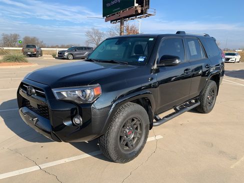 Used 2023 Toyota 4Runner SR5 Premium image 8