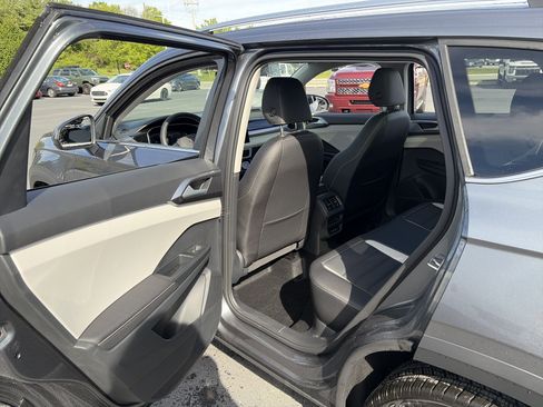 New 2026 Volkswagen Taos SEL AWD/4WD image 15