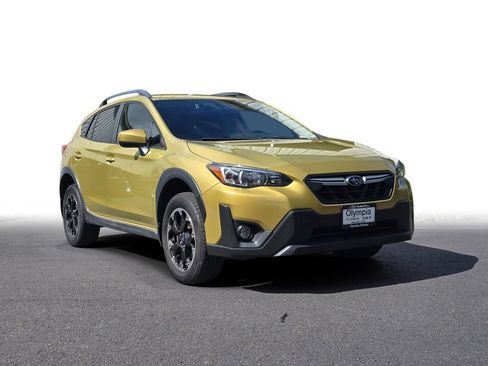 Certified 2021 Subaru Crosstrek 2.0i Premium w/ Popular Package #2 AWD/4WD image 1