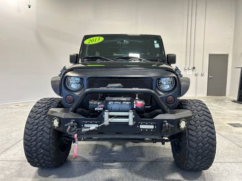 Used 2013 Jeep Wrangler Unlimited Sahara AWD/4WD image 3