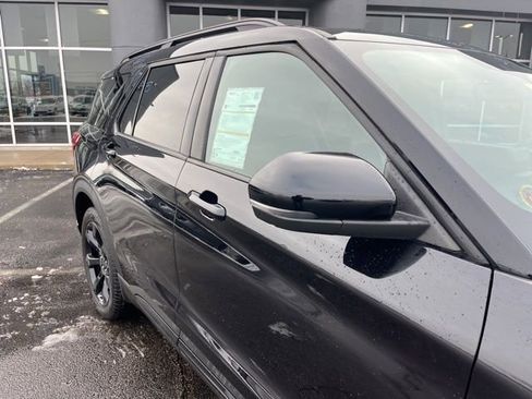 Used 2022 Ford Explorer ST w/ Equipment Group 401A image 3