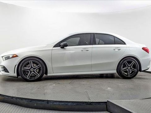 Used 2019 Mercedes-Benz A 220 image 3