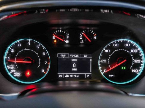 Used 2023 Chevrolet Traverse LT FWD image 25