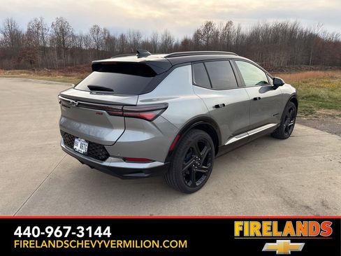 New 2025 Chevrolet Equinox EV RS image 9