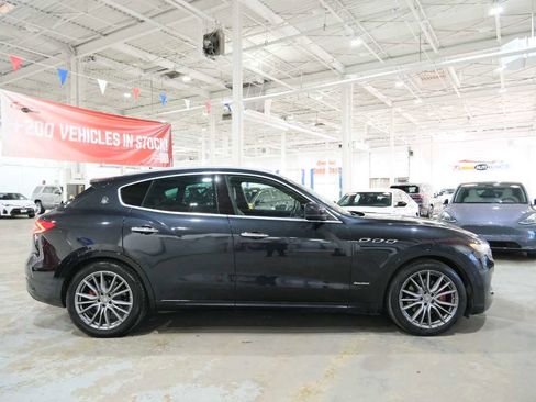 Used 2019 Maserati Levante GranLusso AWD/4WD image 14