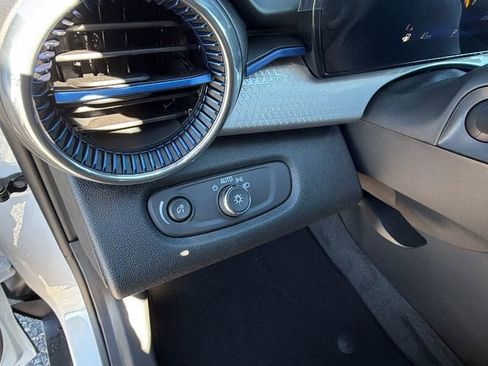 New 2026 Chevrolet Trax LT w/ Driver Confidence Package image 18