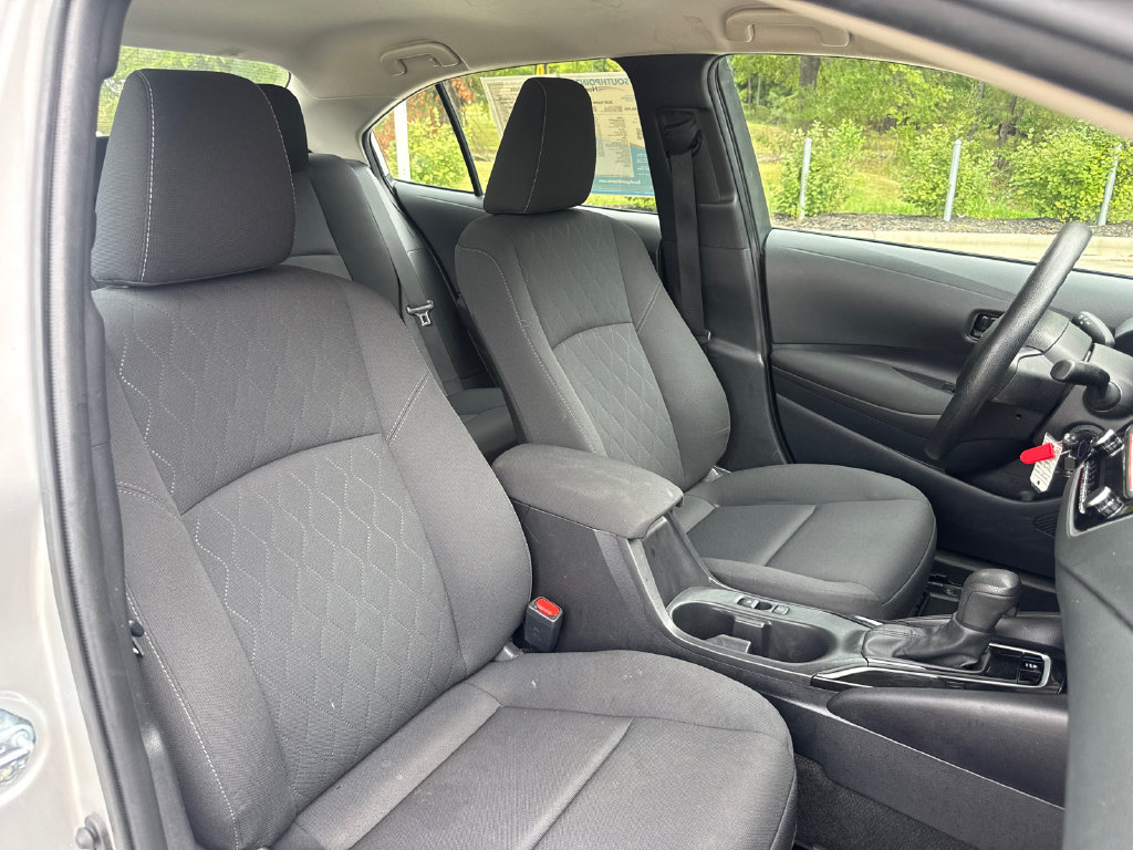 Used 2025 Toyota Corolla LE FWD image 35