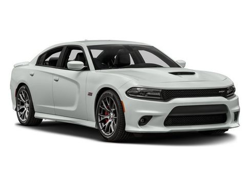Used 2016 Dodge Charger SRT w/ Technology Group RWD image 9