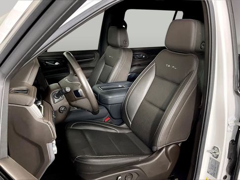 Used 2022 GMC Yukon XL Denali AWD/4WD image 8