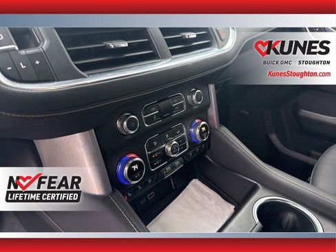 Used 2023 GMC Yukon SLT image 29