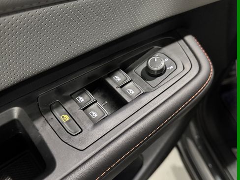 Used 2025 Volkswagen Atlas Peak Edition SE image 24