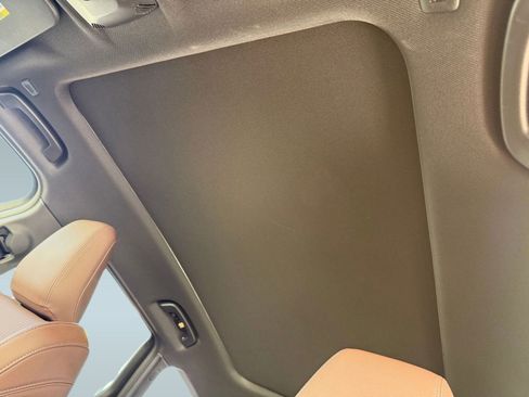 Certified 2025 BMW X1 xDrive28i image 19