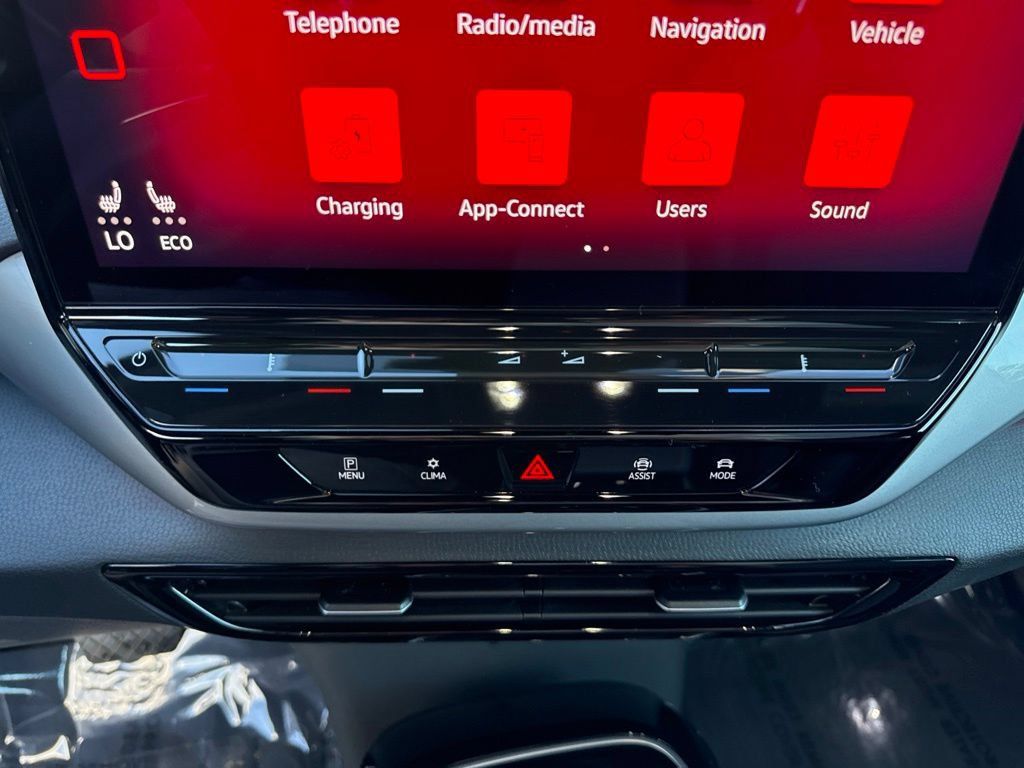 Certified 2023 Volkswagen ID.4 Pro S AWD/4WD image 19
