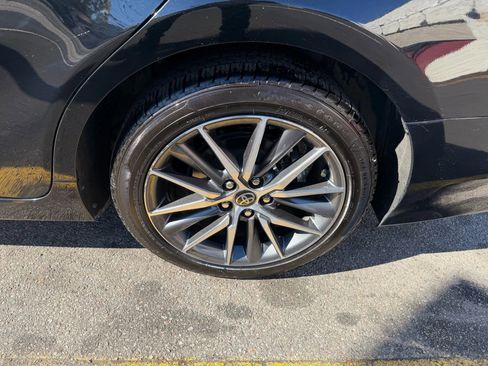 Used 2023 Toyota Camry XLE image 9