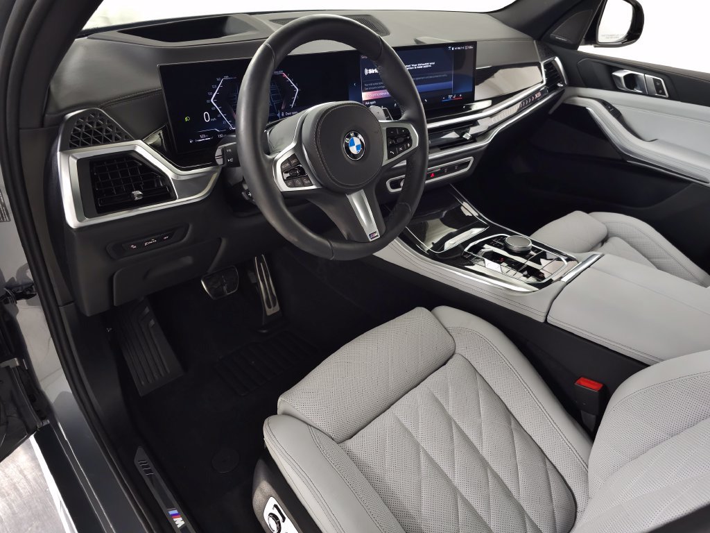 Used 2026 BMW X5 xDrive40i w/ M Sport Package AWD/4WD image 17